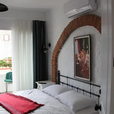 Bademıçı Otel Alaçatı