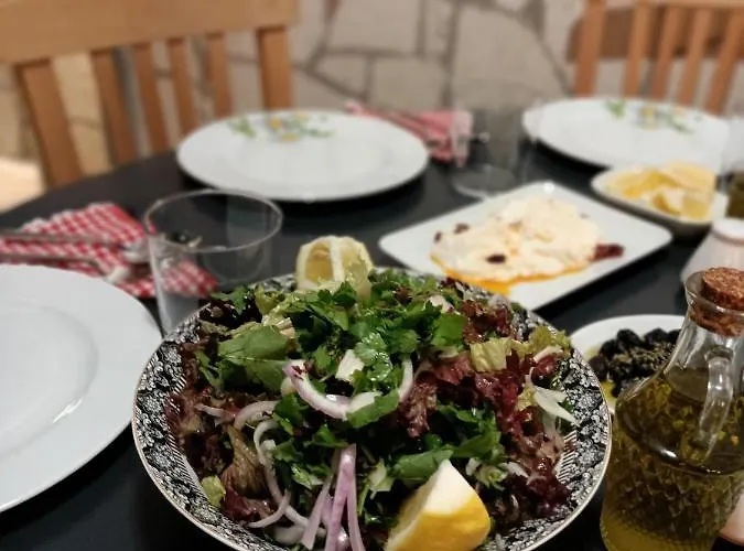 فندق Bademici ألاتشاتي